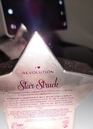 Revolution Yeni revolution highlighter star struck 