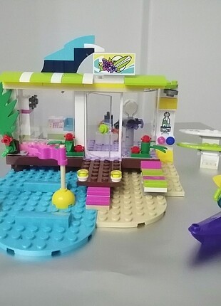 Lego friends sörf mağazasi