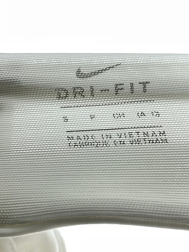 s Beden beyaz Renk Nike Mini Üst %70 İndirimli.