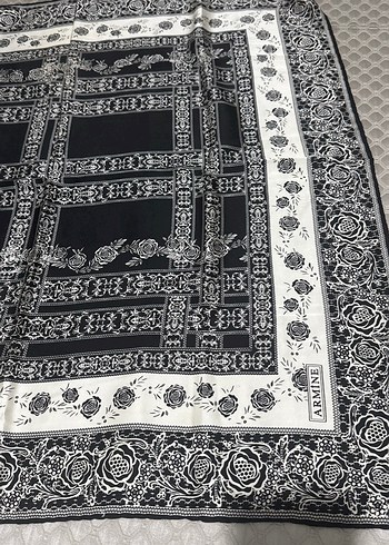 Armine ipek eşarp - Görsel 2