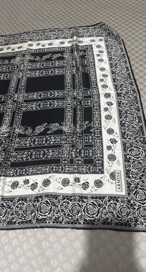 Armine ipek eşarp - Görsel 2