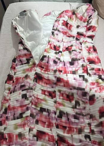 Çok Renkli Straplez Pilili Uzun Abiye Elbise - Görsel 3