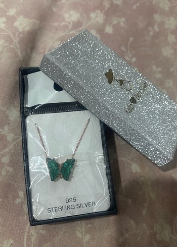 Yeşil Pul İşlemeli Kelebek Gümüş Kolye - Görsel 4