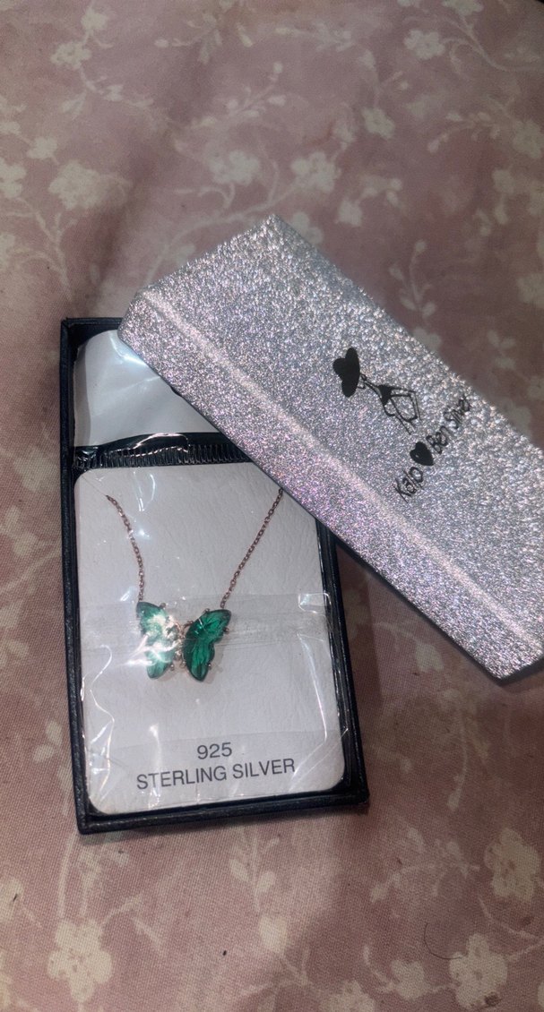 Yeşil Pul İşlemeli Kelebek Gümüş Kolye - Görsel 2