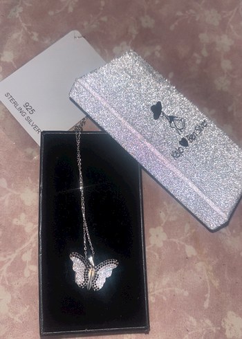 Gümüş kelebekli kolye - Görsel 2