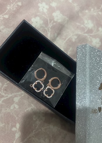 Pembe Mini Payetli Küpeler - Görsel 6