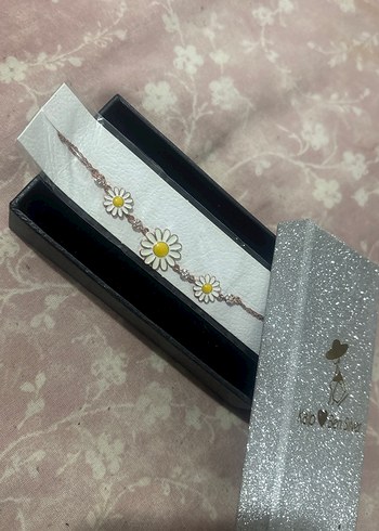 Altın Renkli Papatya Desenli Kadın Bileklik - Görsel 3