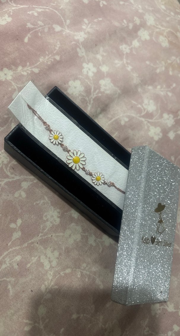 Altın Renkli Papatya Desenli Kadın Bileklik - Görsel 3