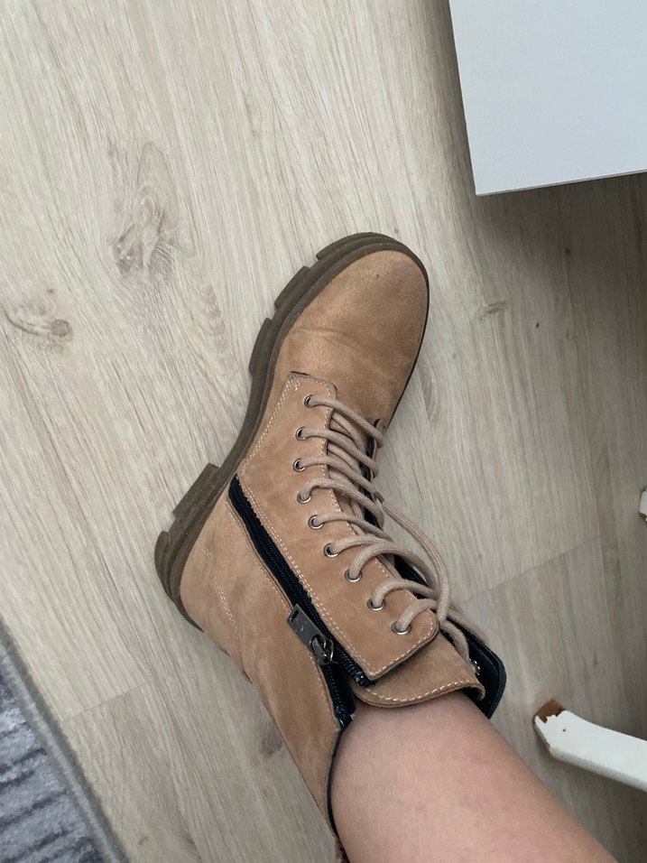 Bej Süet Kadın Bot - Görsel 3