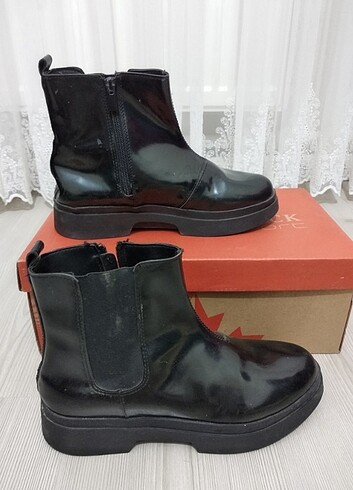 Parlak Bot
