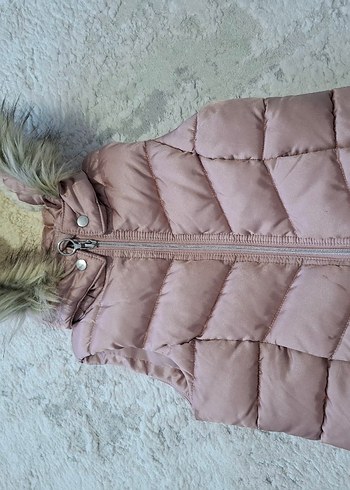 Kız Çocuk Bej Kürklü Yelek - Görsel 2