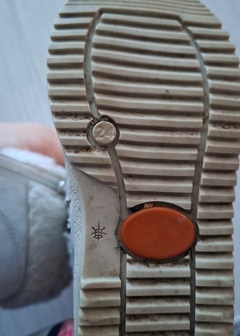 Kız Çocuk Beyaz Nakışlı Kürklü Bot - Görsel 5