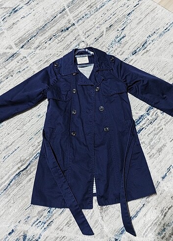 Zara kız çocuk 7-8 yaş trençkot
