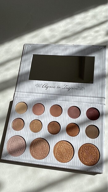  Beden Bh cosmetics far paleti / aydınlatıcı