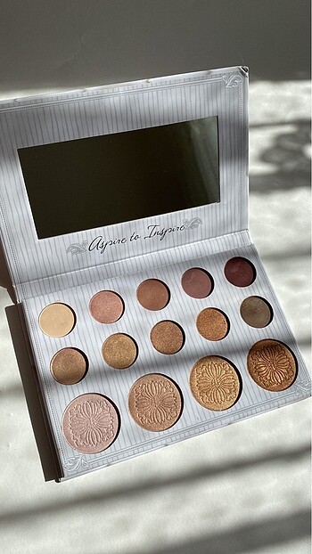  Beden Renk Bh cosmetics far paleti / aydınlatıcı