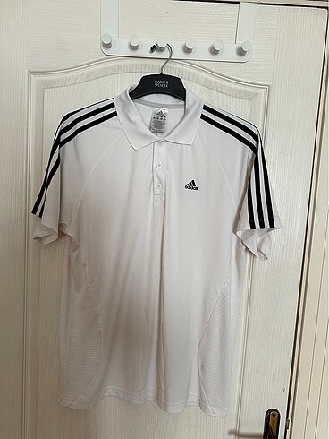 Adidas T-shirt