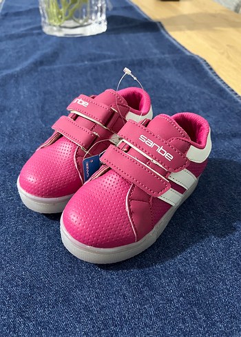 22 Beden Kız Çocuk Pembe Cırt Cırtlı Spor Ayakkabı
