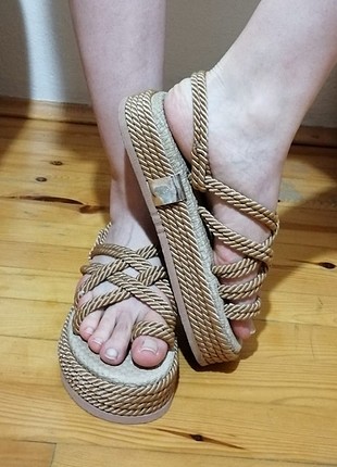Hasır sandalet 