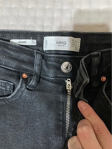 Mango jean