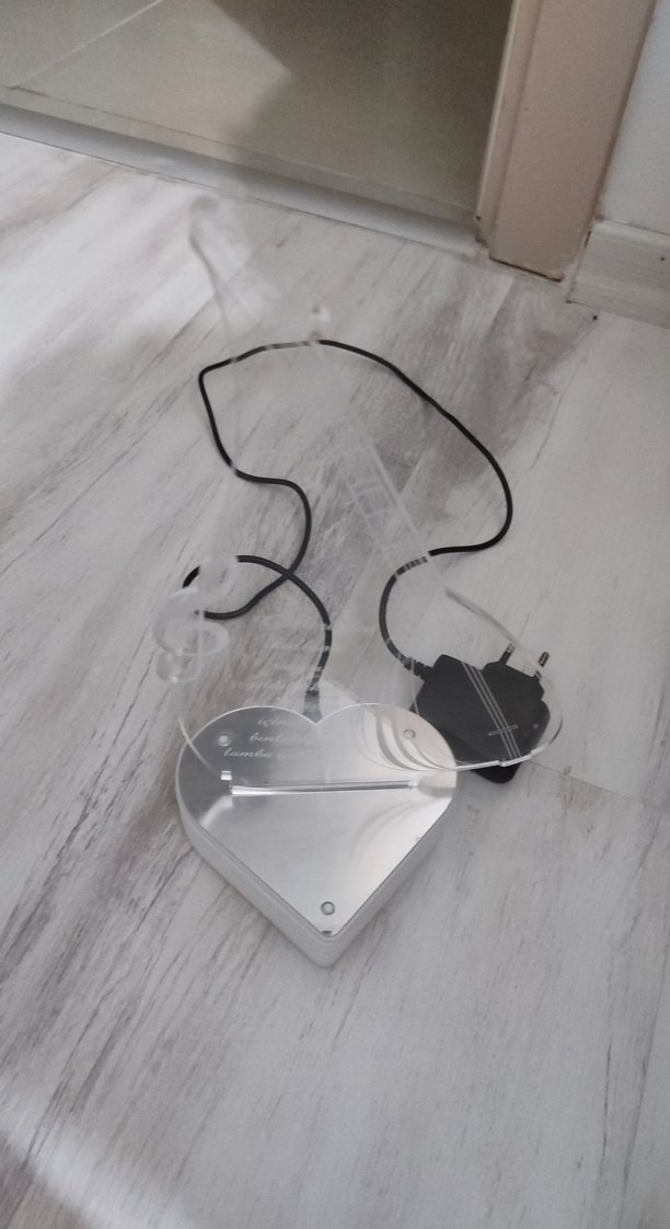 Beyaz Aydınlatmalı Saz Tasarımlı Masa Lambası - Görsel 3