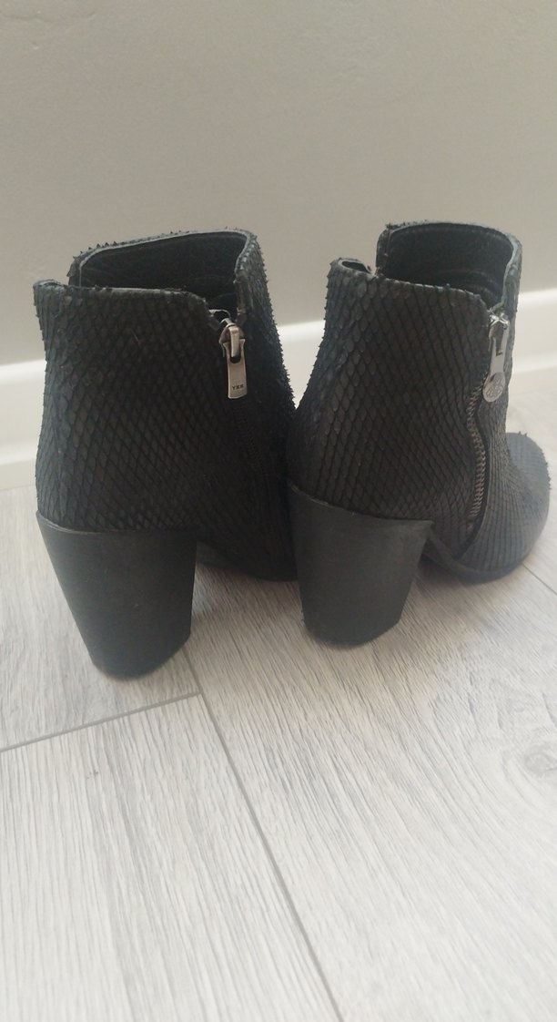 Yılan Desenli Siyah Topuklu Bot - Görsel 5