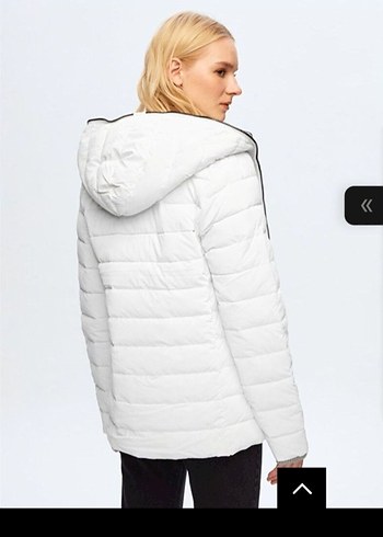 Kapüşonlu Beyaz Kadın Mont - Görsel 3