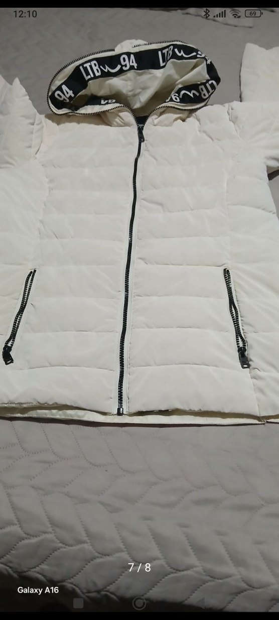 Kapüşonlu Beyaz Kadın Mont - Görsel 4