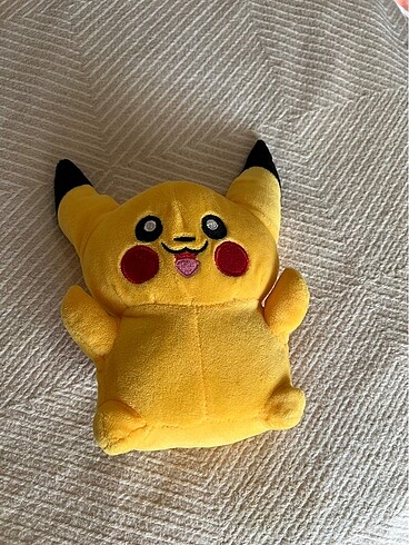 Peluş pikaçu