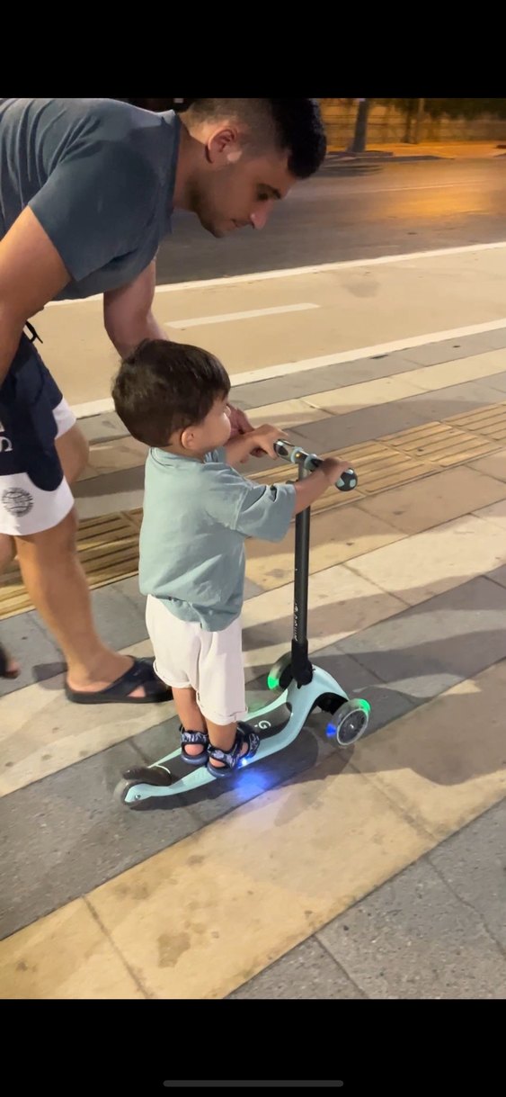 Globber go up deluxe ışıklı scooter - Görsel 5