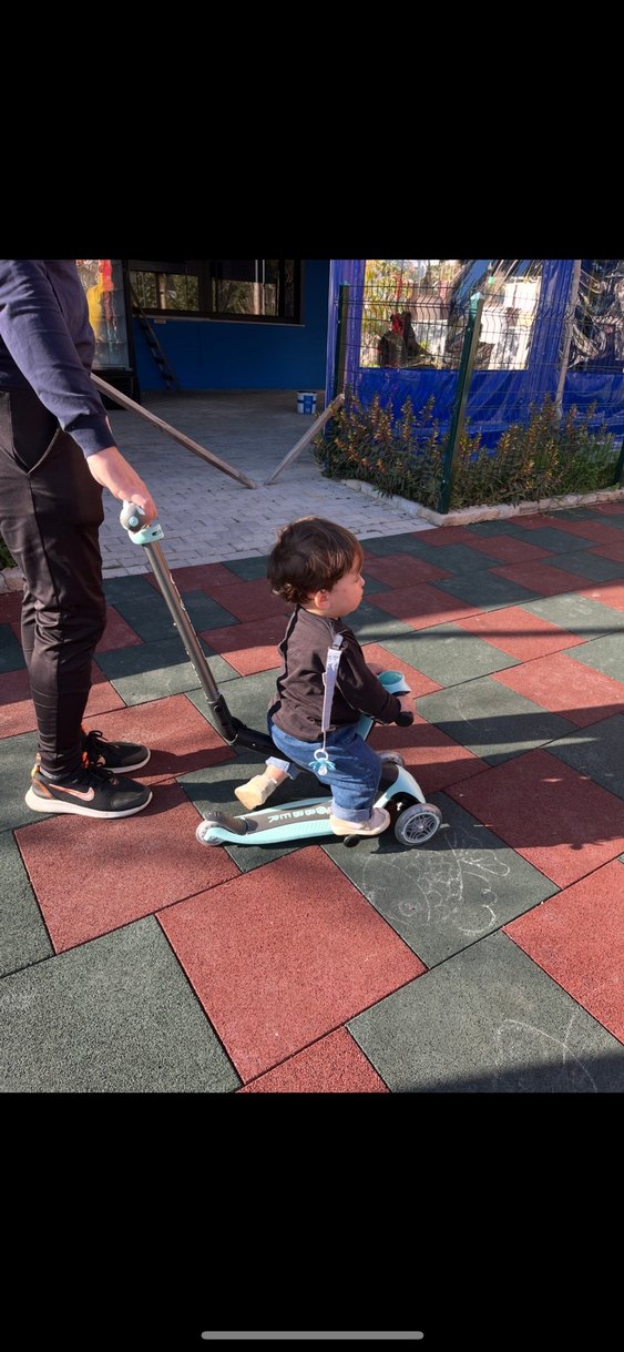 Globber go up deluxe ışıklı scooter - Görsel 4