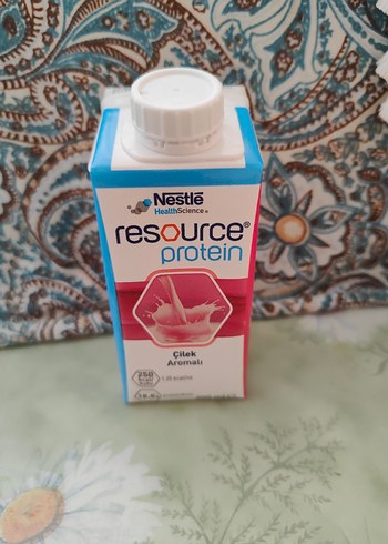 Nestlé Resource Protein Çilek Aromalı İçecek