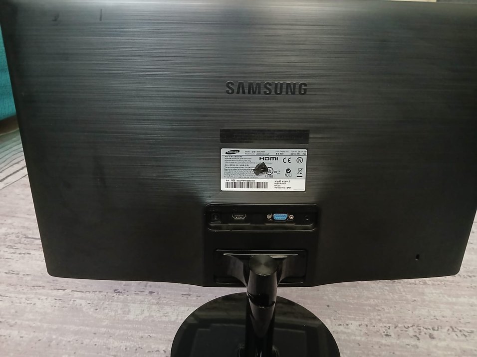 SAMSUNG Siyah Monitör - Görsel 2