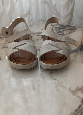 21 Beden beyaz Renk Beyaz sandalet