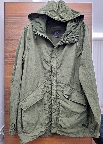 m Beden PULL&BEAR YAĞMURLUK