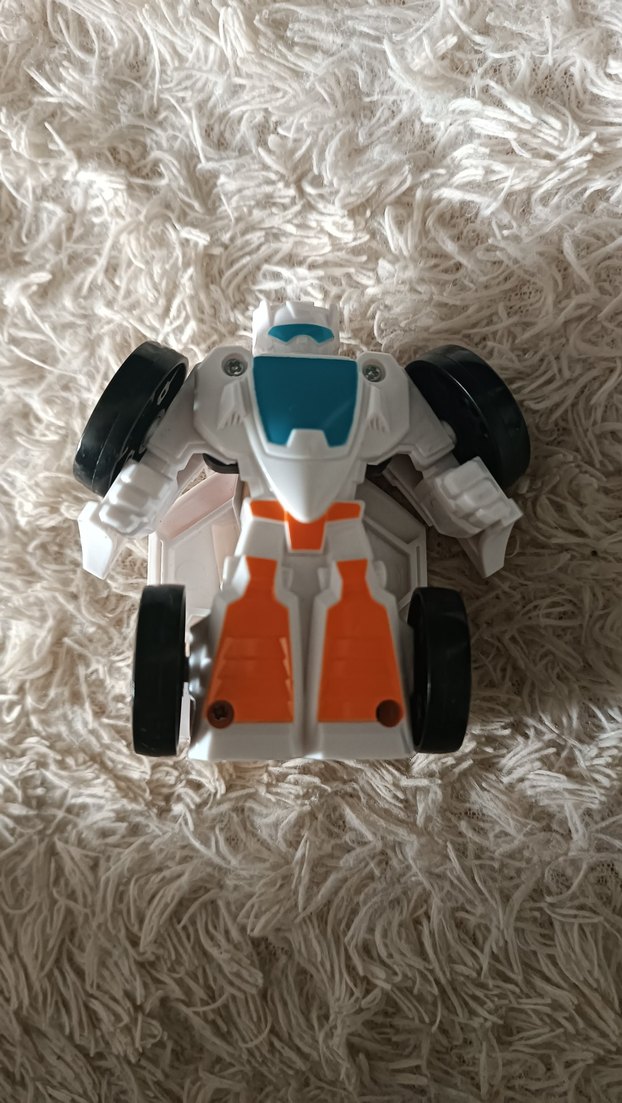 Araca Dönüşen Robot (Transformers) - Görsel 5