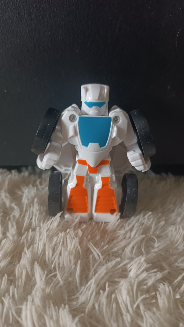 Araca Dönüşen Robot (Transformers) - Görsel 3