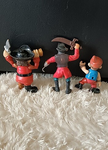 Diğer Korsan Figürleri (3 Adet)