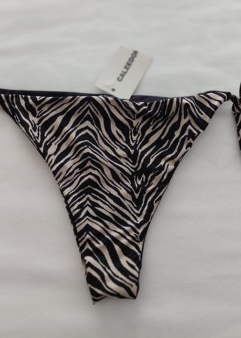 Calzedonia Bağcıklı Zebra Üçgen Bikini Altı