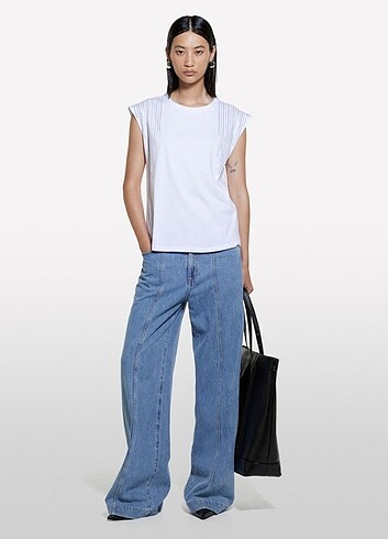 Sisley Önü Taş Detaylı Kolsuz T-shirt