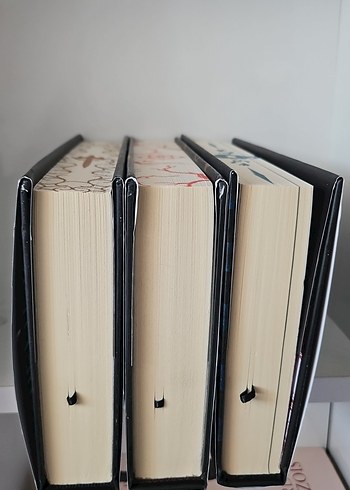 Beden Renk Lynette Noni Üçlü Roman Seti Ciltli
