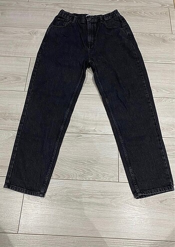 42 Beden PULL&BEAR siyah jean