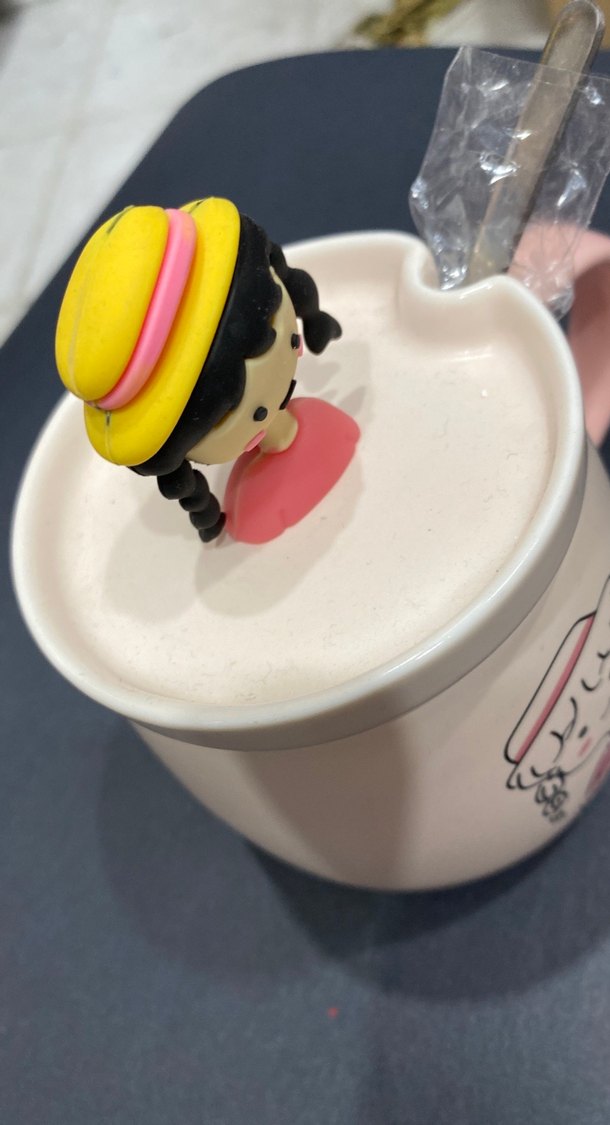 Pembe Kız Figürlü Seramik Kupa - Görsel 4