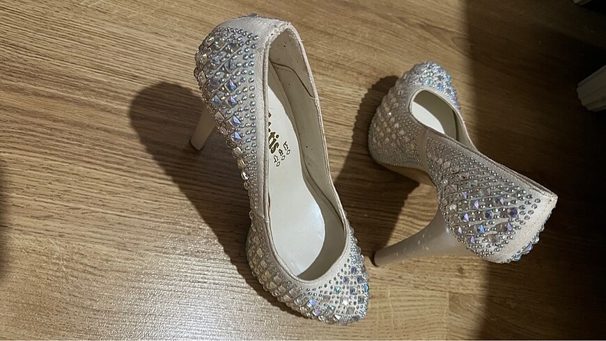 Diğer taşlı platform stiletto