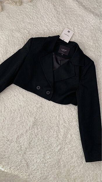 Vatkalı crop blazer