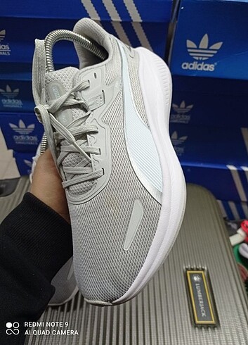 40 Beden beyaz Renk PUMA ORJİNAL SPOR AYAKKABI 