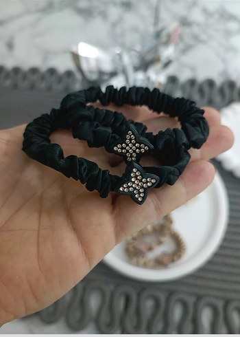 Saten Yıldız Detaylı Elastik Saç Tokası - Görsel 3