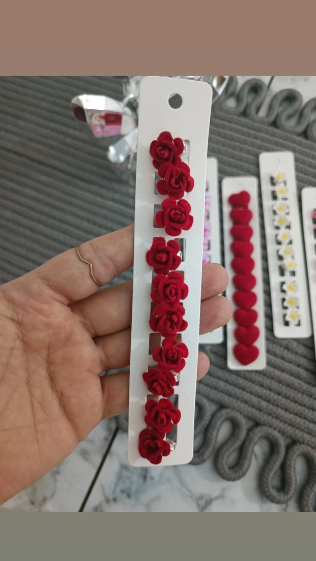 Çiçek ve Kalp Desenli Saç Küpesi - Görsel 2