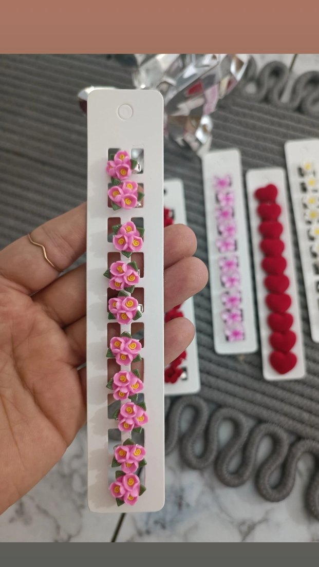 Çiçek ve Kalp Desenli Saç Küpesi - Görsel 3