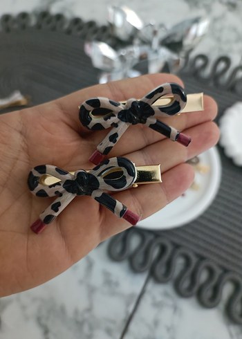 Renkli Leopar Desenli Fiyonk Toka Seti - Görsel 4