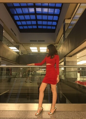 Trendyol & Milla Kırmızı kısa elbise 